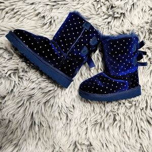 UGGs Starberry toddler size 7, velvet royal blue